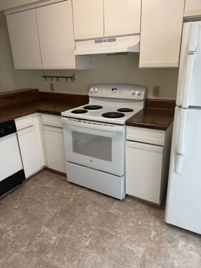 Building Photo - 807 Seawinds Ln
