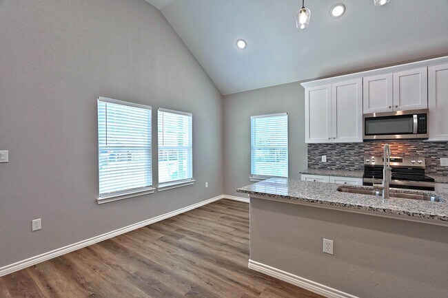 Building Photo - 11911 Nelwood St