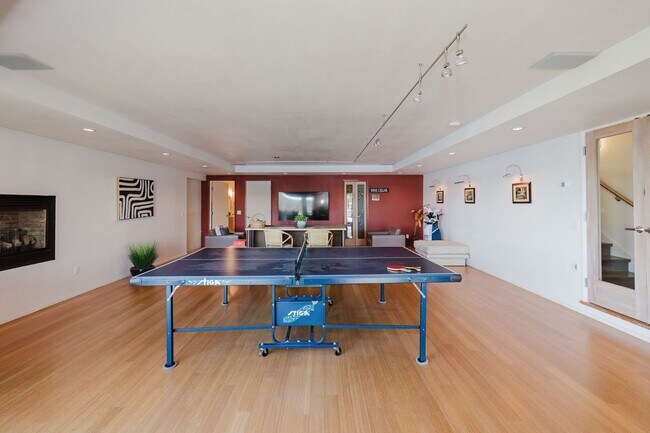 Building Photo - Furnished Bainbridge Island Waterfront Home with Incredible Views