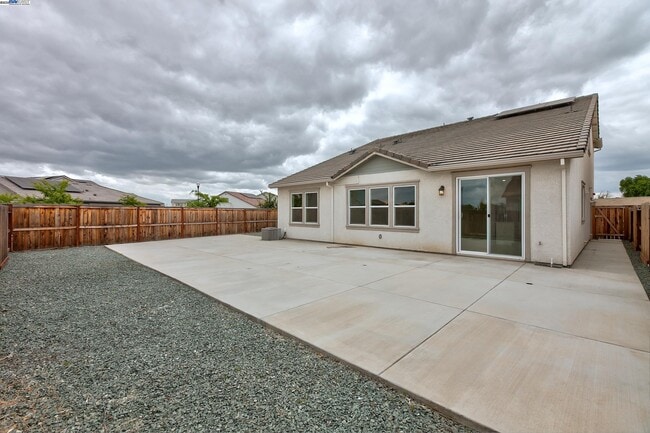 Building Photo - 1227 Richardson Rd