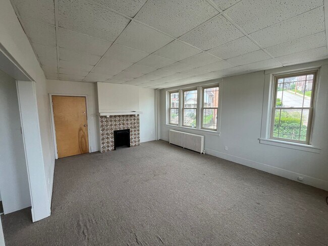 Primary Photo - 1258 Illinois Ave