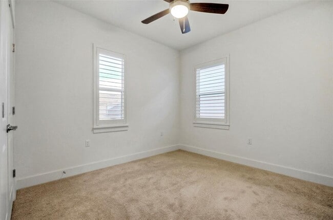 Building Photo - 3323 McCurdy St