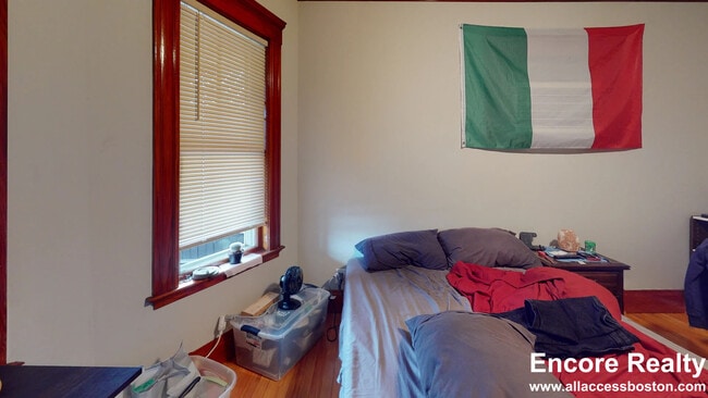 Building Photo - 60-62 Pinkert St