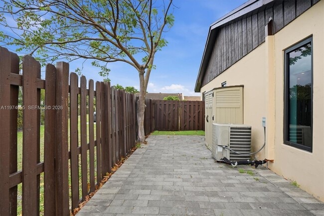 Building Photo - 11959 SW 122nd Ct