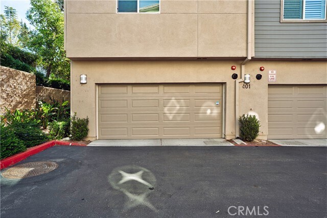 Building Photo - 609 Savi Dr