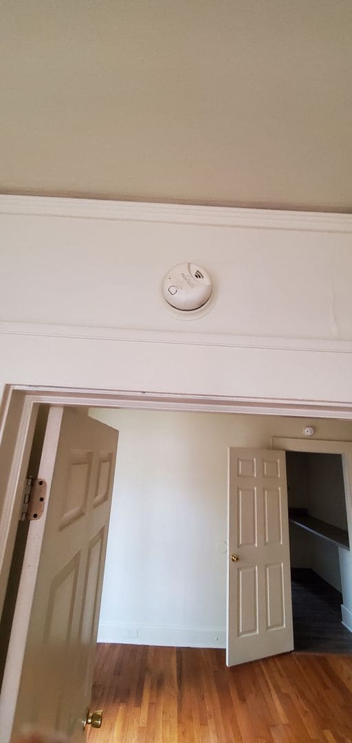 Building Photo - 2 Bedroom Duplex