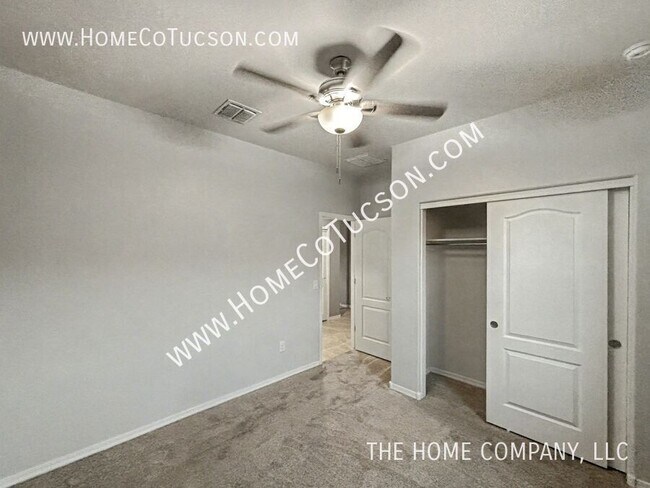 Building Photo - 11675 W Vanderbilt Farms Way