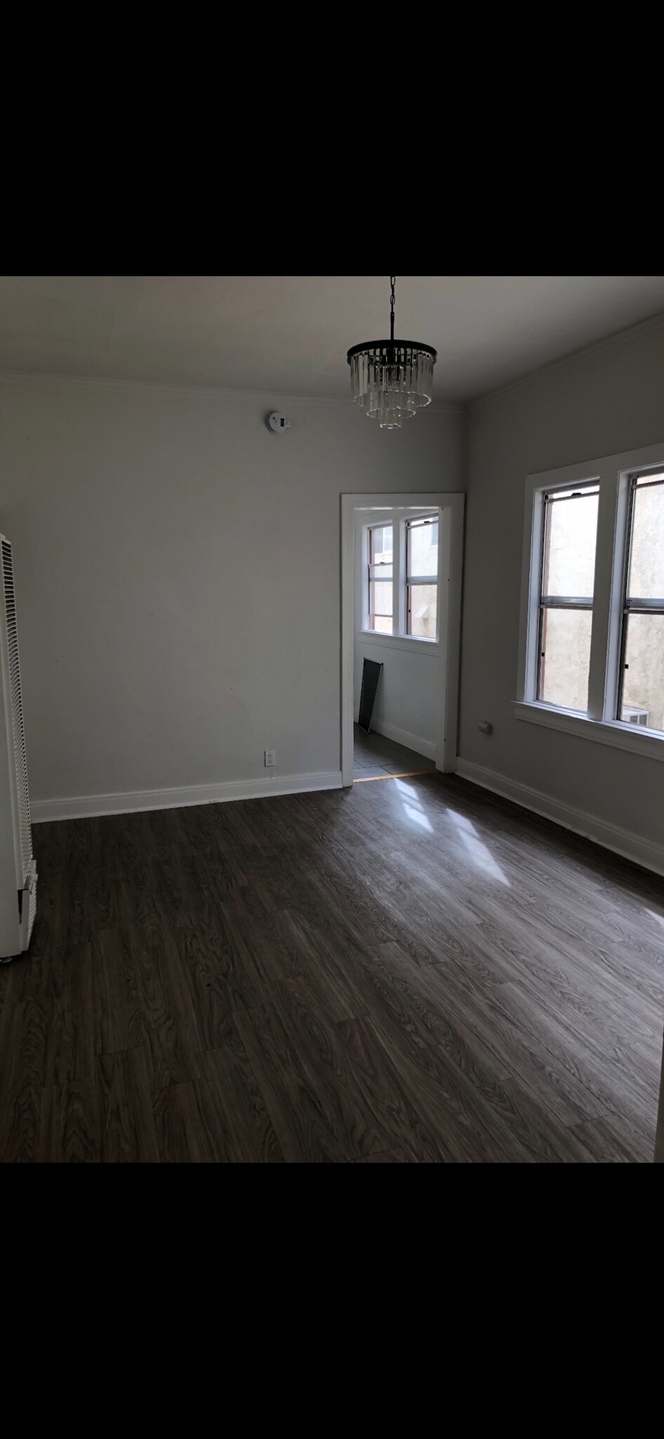 Building Photo - 1145 S New Hampshire Ave