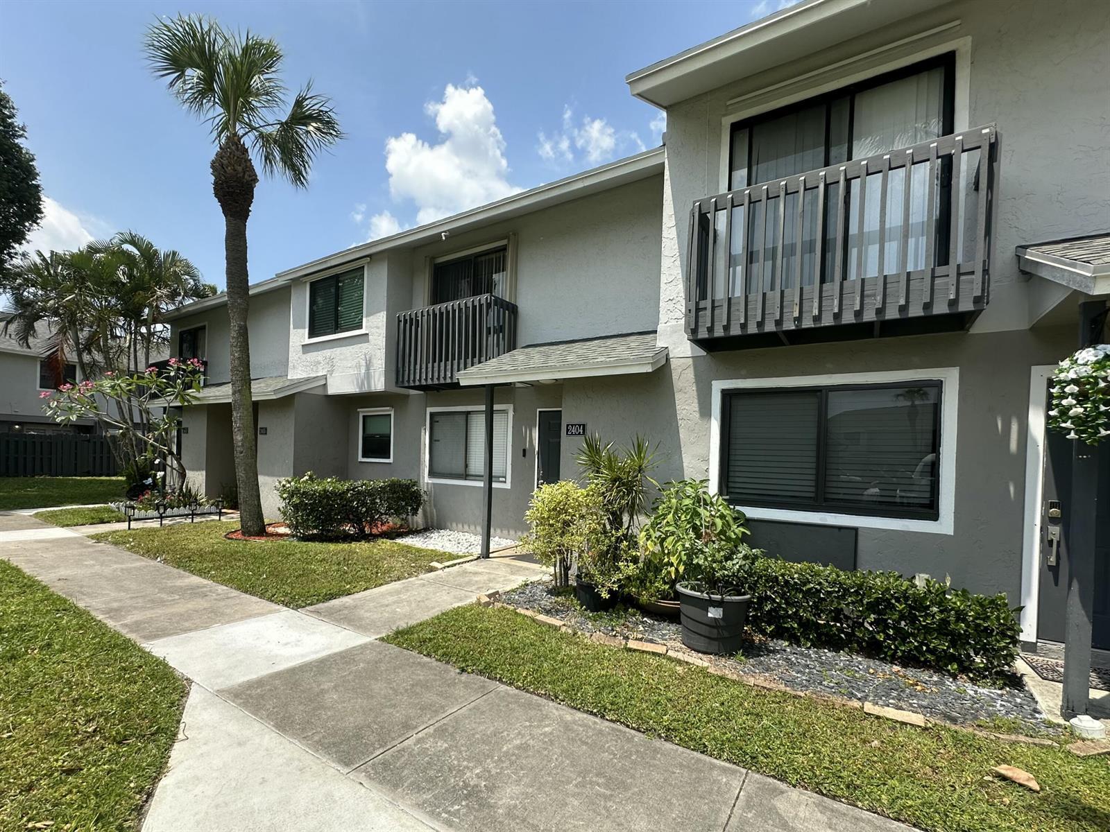 Building Photo - 2404 Seaside Dr