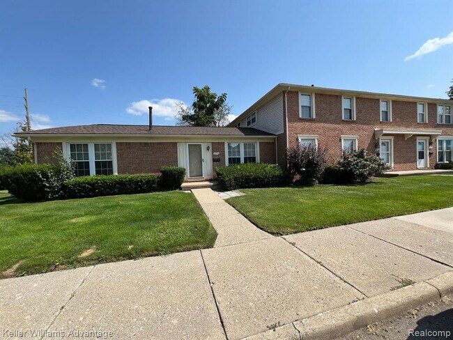 Building Photo - 6976 Harvard Ln
