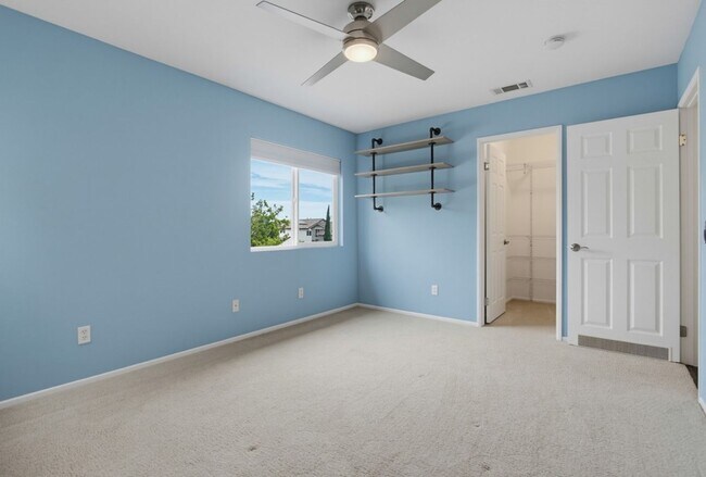 Building Photo - 3239 Canyon View Dr