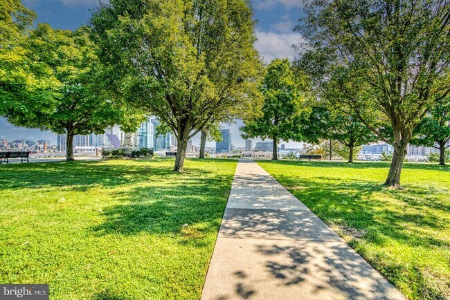 Building Photo - 1230 Wall St