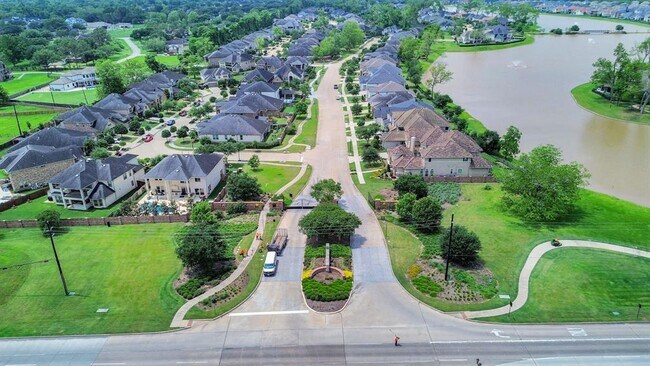 Building Photo - 4834 Avalon Plantation Dr
