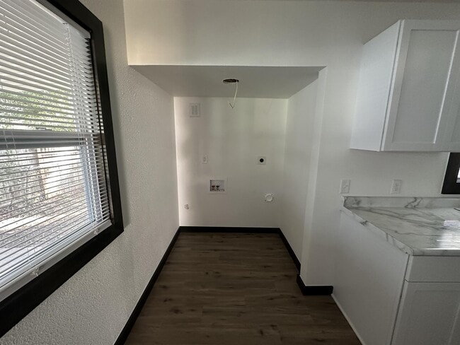 Building Photo - 6254 Independence St