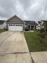 Building Photo - 4225 Woodcliffe Dr