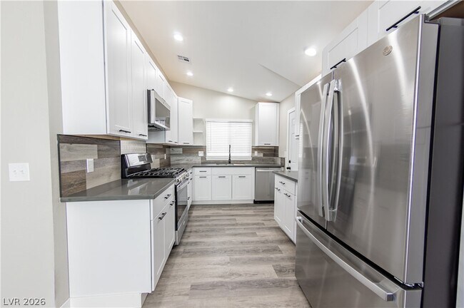 Building Photo - 517 Crony Ave