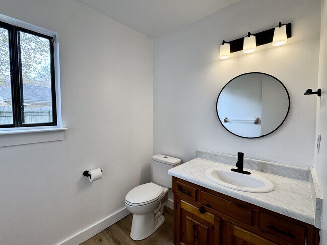 Building Photo - READY NOW!! 4-Bedroom Home in Lake Trant w/Attached Garage! Pet Friendly!