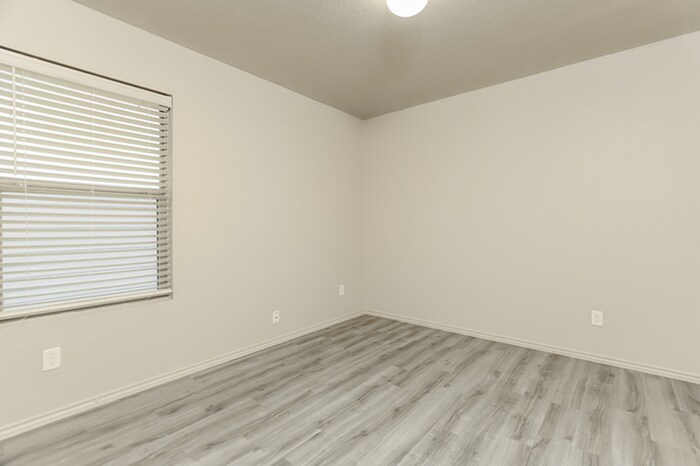Building Photo - 5519 Degan Way