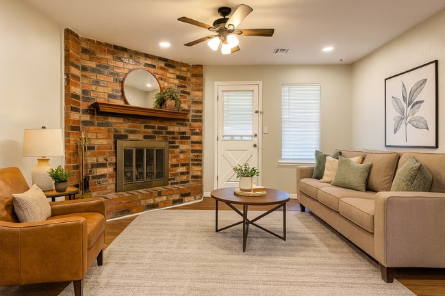 Building Photo - 916 Brookhurst Blvd