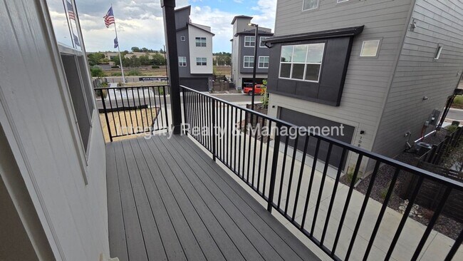 Building Photo - 11014 E Hinsdale Cir