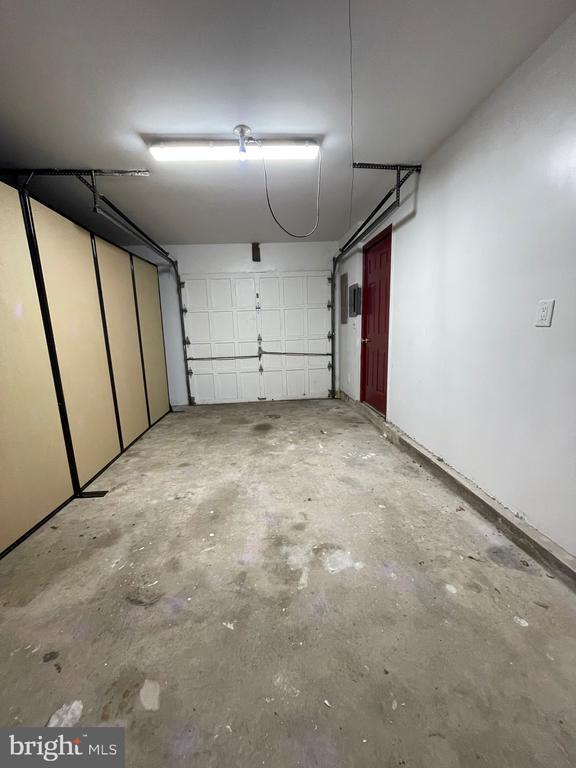 Building Photo - 115 Chaucer Rd
