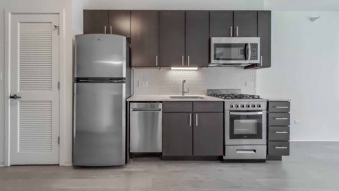 Building Photo - 185 W Superior St