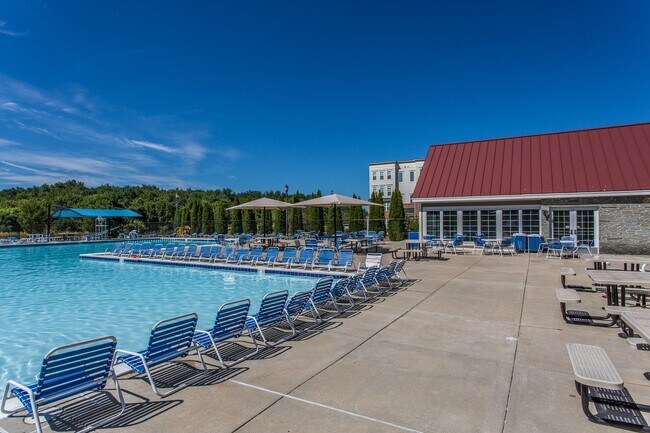 Building Photo - Desirable Two Level Condo For Lease - Not Pet Friendly