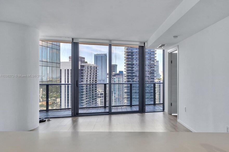 Building Photo - 801 S Miami Ave