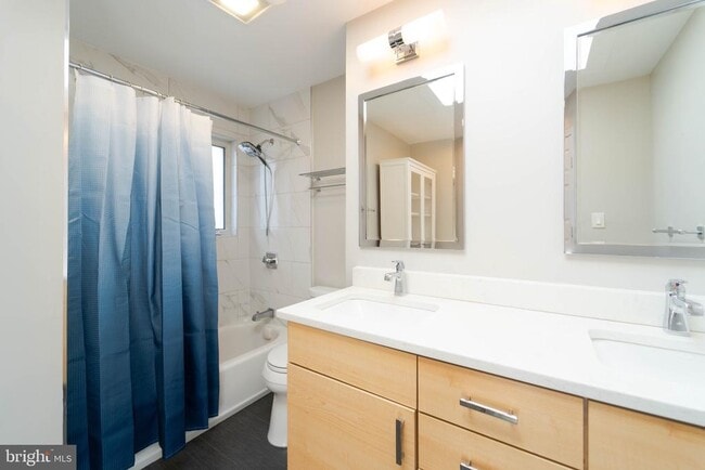 Building Photo - 610 Valley Brook Dr