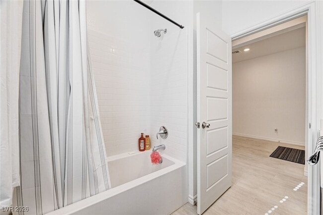 Building Photo - 3791 McLeod Dr