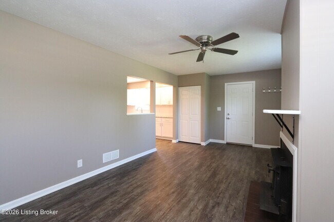 Building Photo - 6810 Village Green Blvd