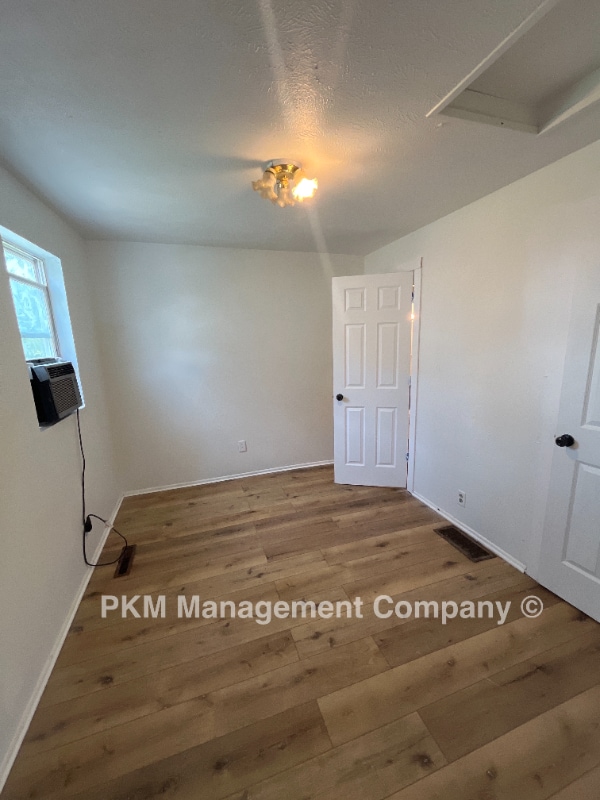 Building Photo - 507 Fir St