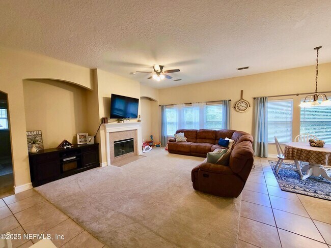 Building Photo - 1308 Holmes Landing Dr