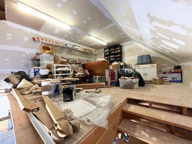 Building Photo - 2BD HOME IN CENTRAL NW OKC! Move in Ready with a large garage and loft! Coming soon!