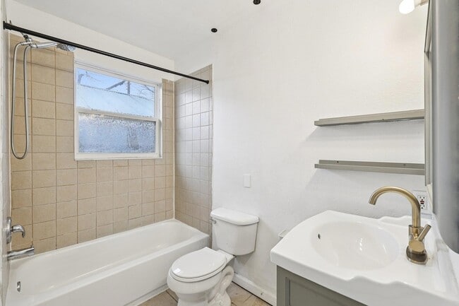 Building Photo - 4302 Harmon Ave