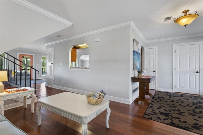 Building Photo - 1317 Beards Cove Dr