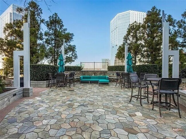 Building Photo - 3324 Peachtree Rd