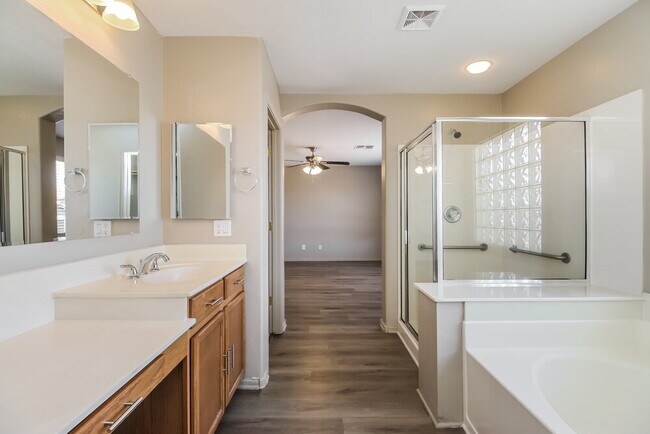 Building Photo - 2623 N Augustine