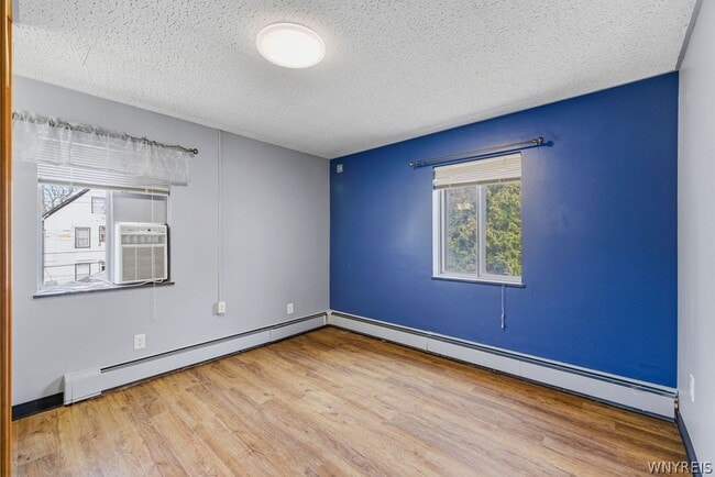 Building Photo - 57 St Johns Parkside