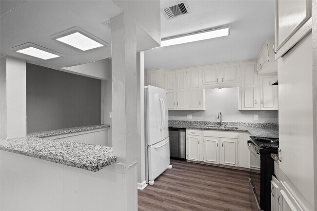 Building Photo - 3129 Danforth Memorial Dr