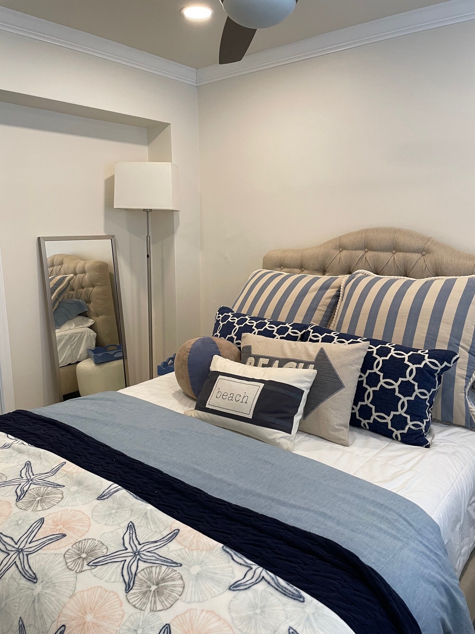 Building Photo - 901 S Surf Rd