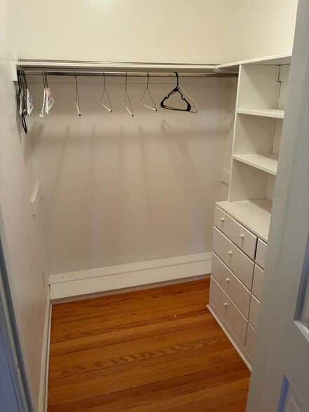 Private bedroom # 4- walk in closet - 213 Knoll Dr