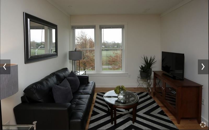 Building Photo - 87 New St