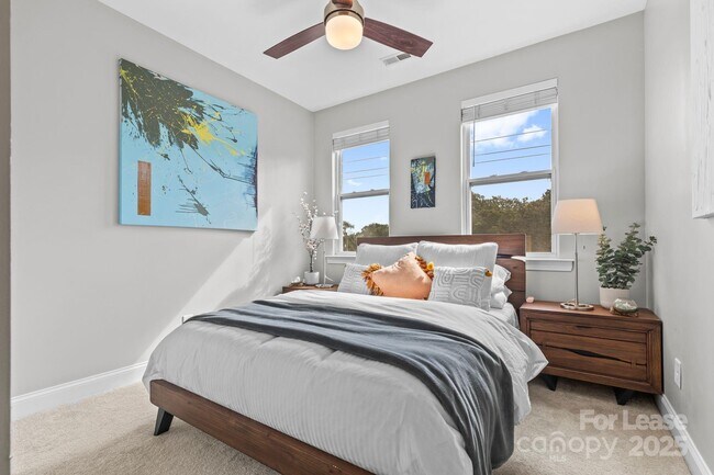 Building Photo - 2613 Statesville Ave