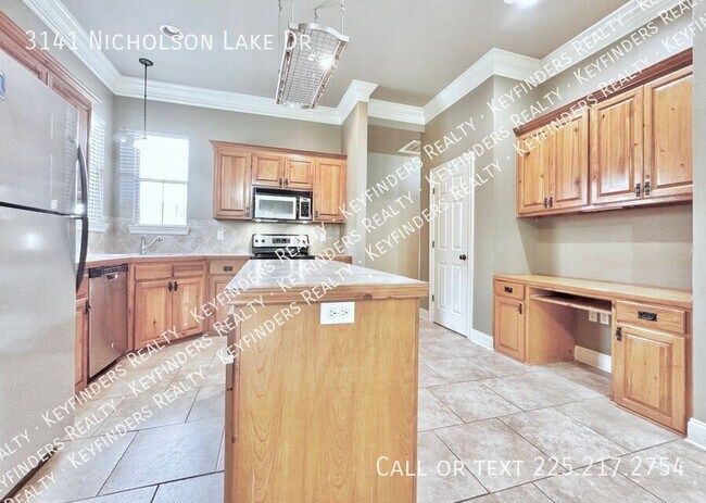 Building Photo - 3141 Nicholson Lake Dr