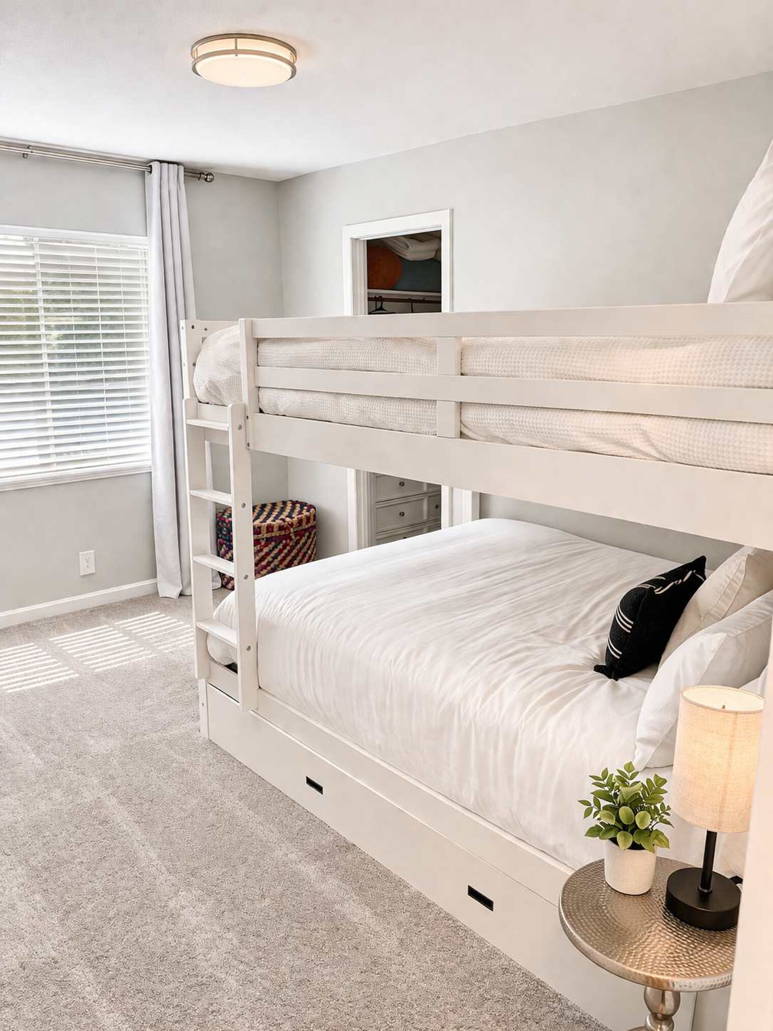 Building Photo - 2850 Columbus Way