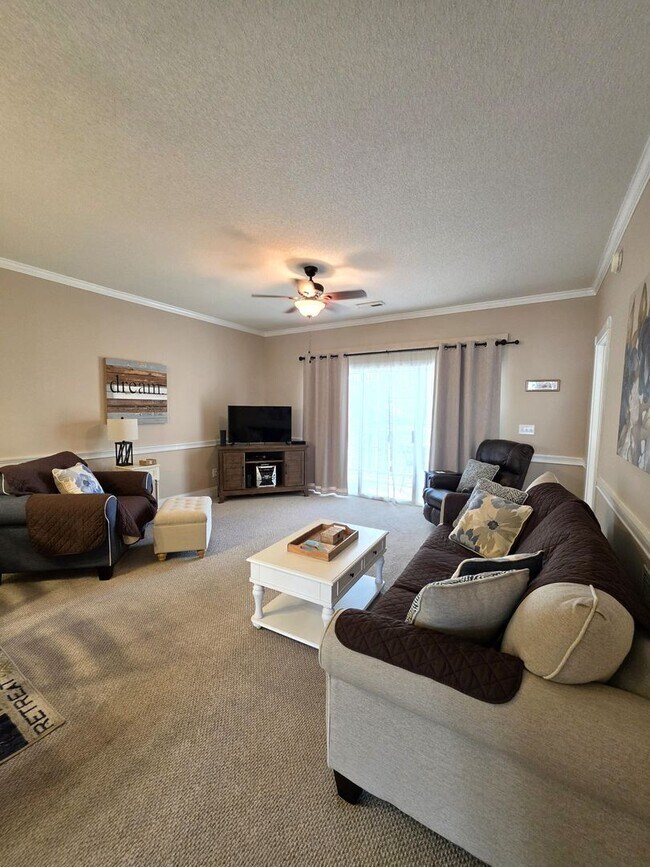 Building Photo - 4231 Hibiscus Dr