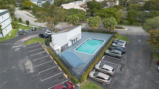 Building Photo - 8300 Sands Point Blvd