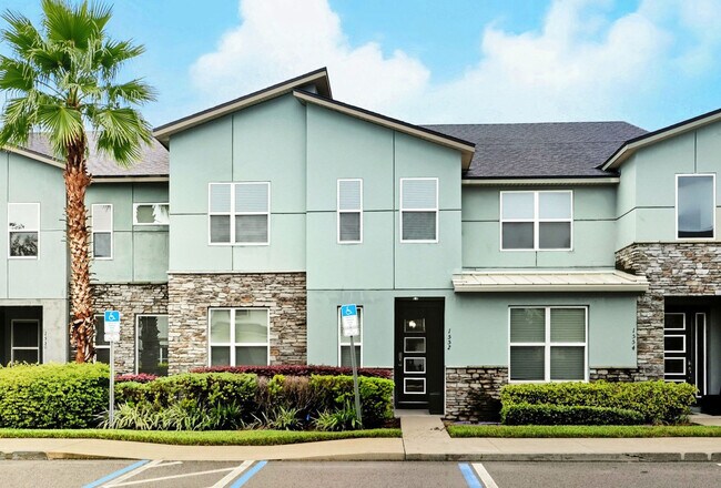 Building Photo - 1552 Carey Palm Cir