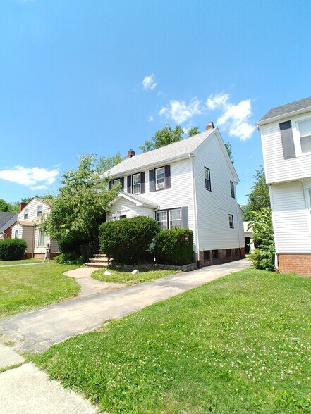 Front - 3905 E Antisdale Rd